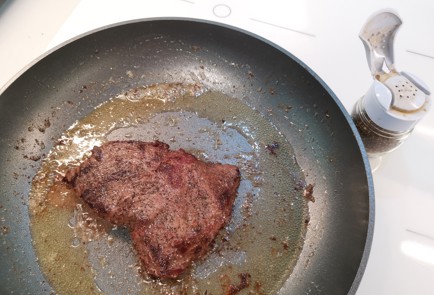 Фото шага рецепта Стейк мясника 186789 шаг 8  