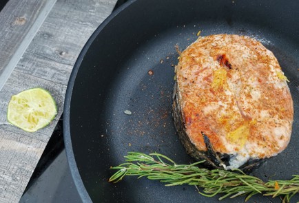 Фото шага рецепта Стейк семги с апельсином 186395 шаг 11  