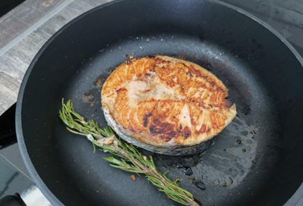 Фото шага рецепта Стейк семги с апельсином 186395 шаг 12  