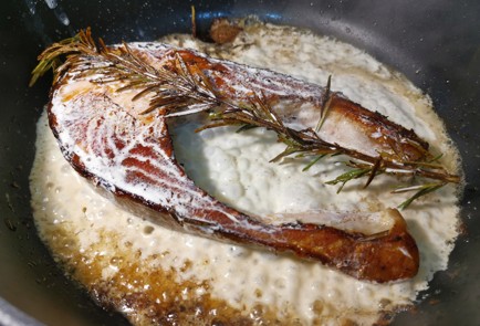 Фото шага рецепта Стейк семги в кокосовом молоке 176319 шаг 6  