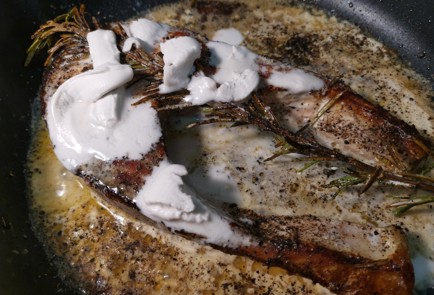 Фото шага рецепта Стейк семги в кокосовом молоке 176319 шаг 9  