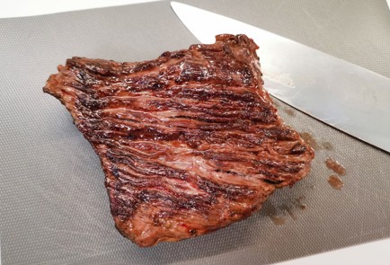 Фото шага рецепта Стейк сирлойн 188492 шаг 8