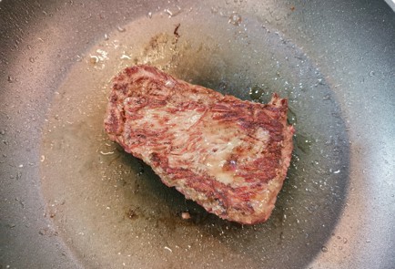 Фото шага рецепта Стейк скрт 190137 шаг 3  