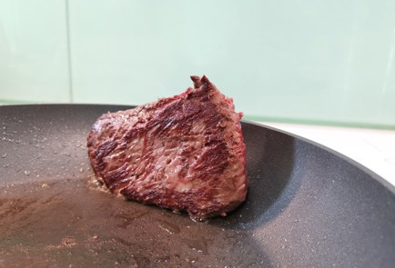 Фото шага рецепта Стейк скрт 190137 шаг 4  