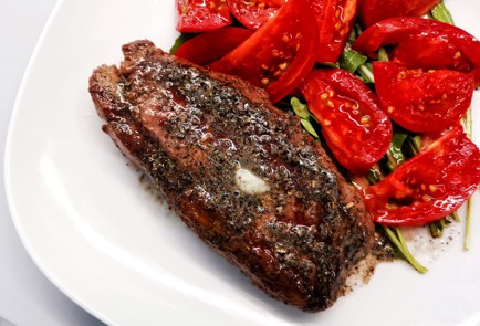 Фото шага рецепта Стейк стриплойн на сковородегриль 186830 шаг 18  