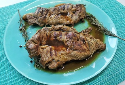 Фото шага рецепта Стейк топблейд с розмарином 140430 шаг 15