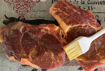 Фото шага рецепта Пряные стейки топблейд 176111 шаг 2  