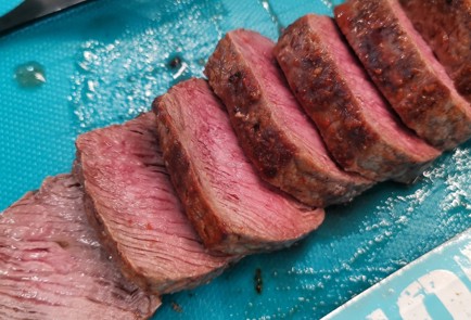 Фото шага рецепта Стейк трайтип 174165 шаг 10  