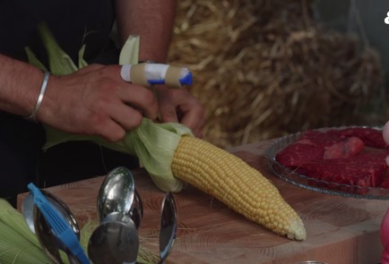 Фото шага рецепта Стейки денвер с кукурузой на гриле 152608 шаг 1  