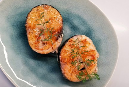 Фото шага рецепта Стейки форели на сковороде 190903 шаг 10  