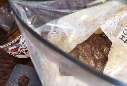 Фото шага рецепта Стейки из говяжьей печени 189465 шаг 8  