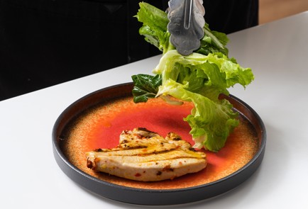 Фото шага рецепта Стейки из грудки индейки с лимоном и чили 151866 шаг 4  