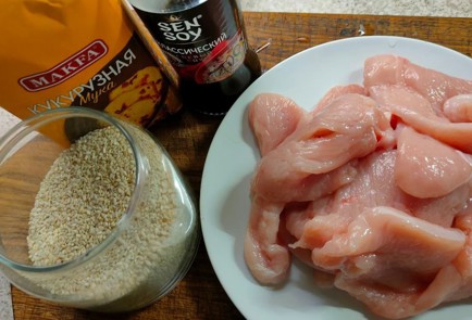 Фото шага рецепта Стейки из индейки с соевосливочным соусом 190379 шаг 3  