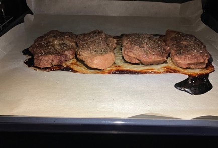 Фото шага рецепта Стейки рибай с чабером 176112 шаг 10