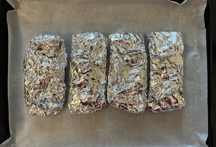 Фото шага рецепта Стейки рибай с чабером 176112 шаг 6