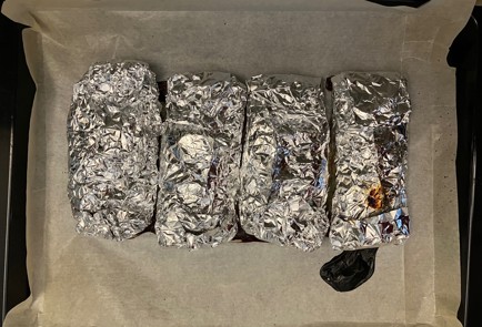 Фото шага рецепта Стейки рибай с чабером 176112 шаг 8