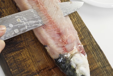 Фото шага рецепта Строганина из омуля с медовосоевым соусом 69134 шаг 2  