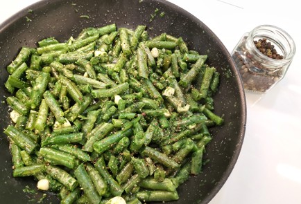 Фото шага рецепта Стручковая фасоль с мидиями 151116 шаг 5  