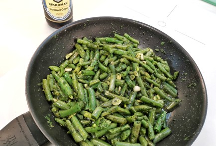 Фото шага рецепта Стручковая фасоль с мидиями 151116 шаг 6  