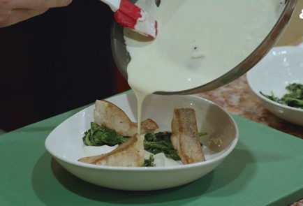 Фото шага рецепта Судак с соусом из белого вина 152741 шаг 19  