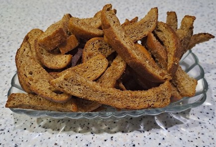 Фото шага рецепта Сухари в духовке из черного хлеба 190268 шаг 10  