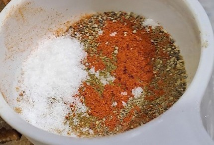 Фото шага рецепта Сухари в духовке из черного хлеба 190268 шаг 3  