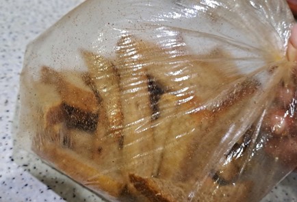 Фото шага рецепта Сухари в духовке из черного хлеба 190268 шаг 8  