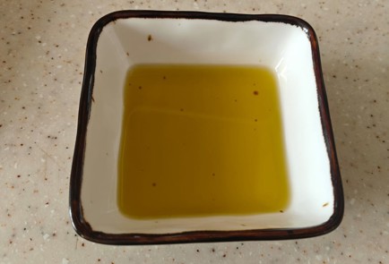 Фото шага рецепта Сухарики домашние из чиабатты с чесноком 190351 шаг 4  