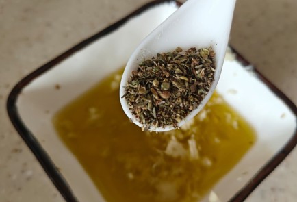 Фото шага рецепта Сухарики домашние из чиабатты с чесноком 190351 шаг 8  