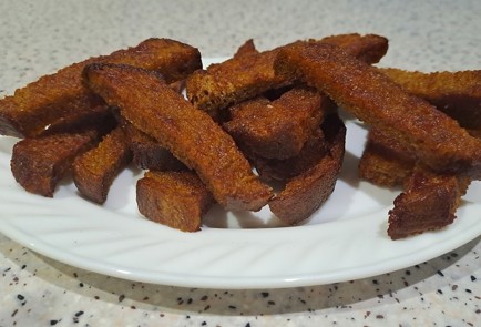 Фото шага рецепта Закуска к пиву из черного хлеба и кетчупа 190264 шаг 10  