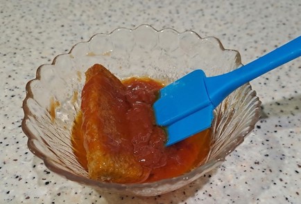 Фото шага рецепта Закуска к пиву из черного хлеба и кетчупа 190264 шаг 6  