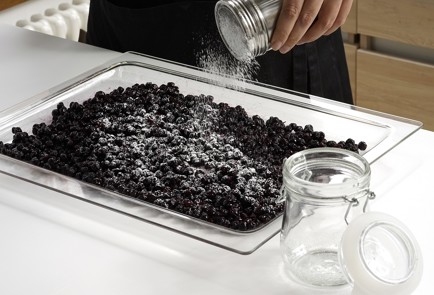 Фото шага рецепта Сухое варенье из черноплодной рябины 152739 шаг 10  