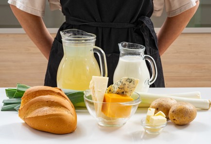 Фото шага рецепта Суп Четыре сыра 175463 шаг 1  