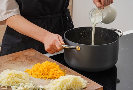 Фото шага рецепта Суп Четыре сыра 175463 шаг 10  