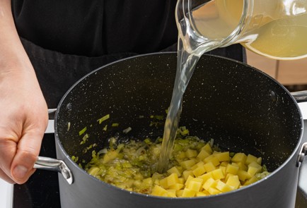 Фото шага рецепта Суп Четыре сыра 175463 шаг 7  