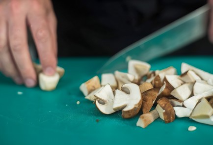 Фото шага рецепта Суп из белых грибов с репой 138558 шаг 1  