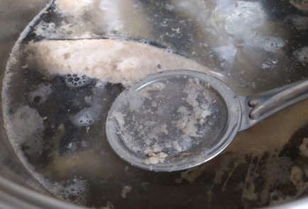 Фото шага рецепта Суп из форели 191159 шаг 2  