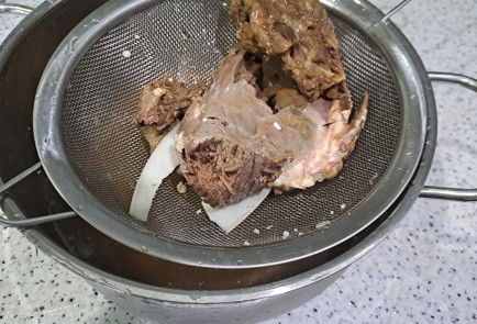 Фото шага рецепта Суп из говядины с рисом 189559 шаг 2  