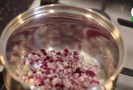 Фото шага рецепта Суп из краснокочанной капусты с яйцом пашот и копченой уткой 36683 шаг 1  