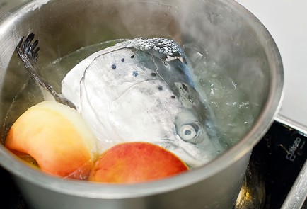 Фото шага рецепта Суп из красной рыбы с яблоками 30305 шаг 3  