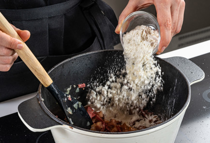 Фото шага рецепта Суп из остатков с праздничного стола 191068 шаг 6  