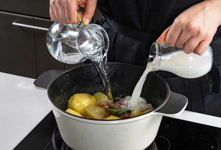 Фото шага рецепта Суп из остатков с праздничного стола 191068 шаг 8  