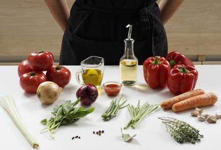 Фото шага рецепта Суп из сладкого перца с печеным чесноком 152996 шаг 1  