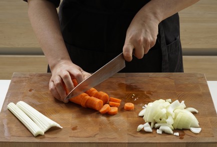 Фото шага рецепта Суп из сладкого перца с печеным чесноком 152996 шаг 5  