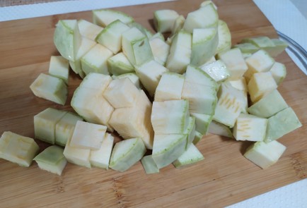 Фото шага рецепта Супкрем из кабачков 190119 шаг 2  