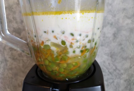 Фото шага рецепта Супкрем из зеленого горошка 189455 шаг 10  