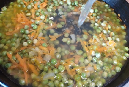 Фото шага рецепта Супкрем из зеленого горошка 189455 шаг 7  