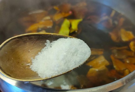 Фото шага рецепта Суппюре из сушеных лесных грибов 189132 шаг 5  