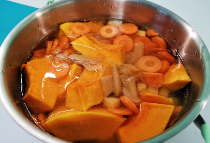 Фото шага рецепта Суппюре из тыквы с карри 140312 шаг 14  