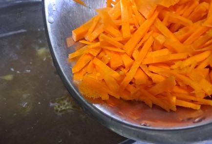 Фото шага рецепта Суп с фрикадельками на мясном бульоне 187037 шаг 3  